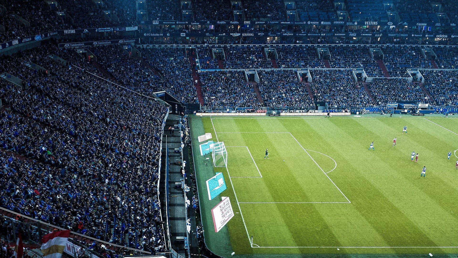 世体预测欧冠焦点战,莱万、拉菲尼亚领衔巴萨攻击线,拉什福德意外首发迎战纽卡